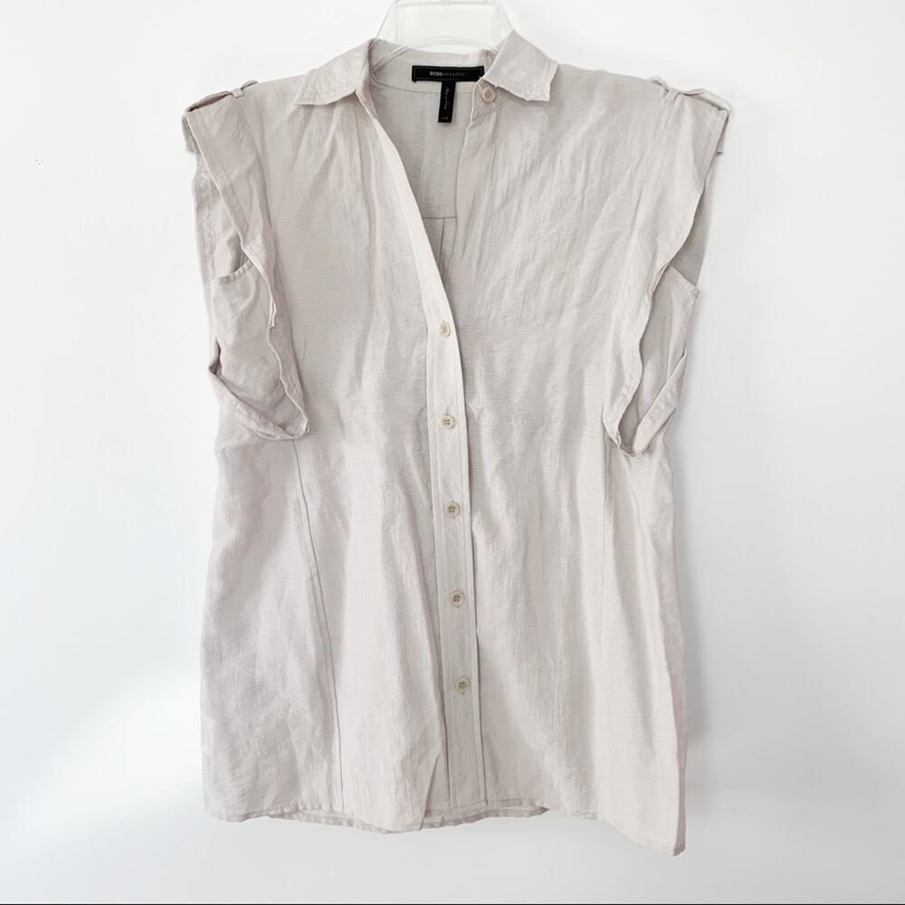 BCBGMaxAzria Grey Sleeveless Button Front Blouse XXS